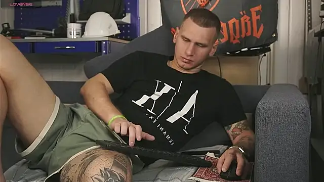 Snapshot of vance_rulez chatting on 09.11.25 vance rulez online show from 09.11.25