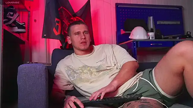 Snapshot of vance_rulez chatting on 10.03.25 vance rulez online show from 10.03.25