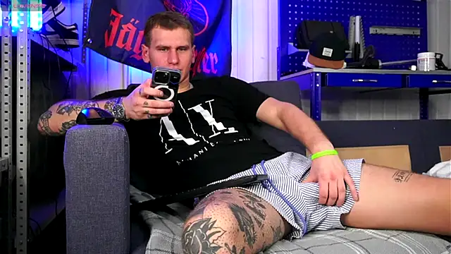 Snapshot of vance_rulez chatting on 10.24.25 vance rulez online show from 10.24.25