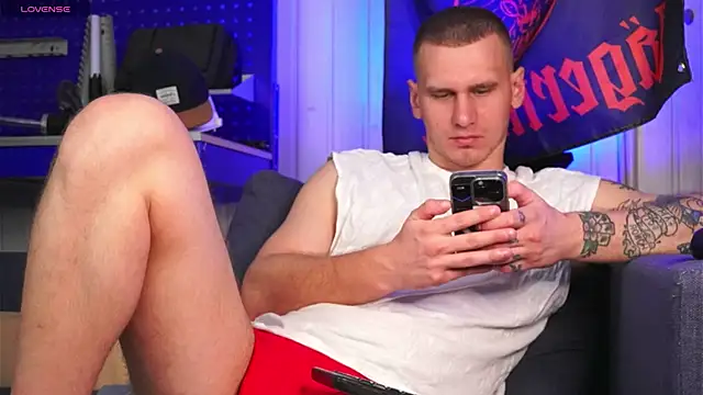 Snapshot of vance_rulez chatting on 10.30.25 vance rulez online show from 10.30.25