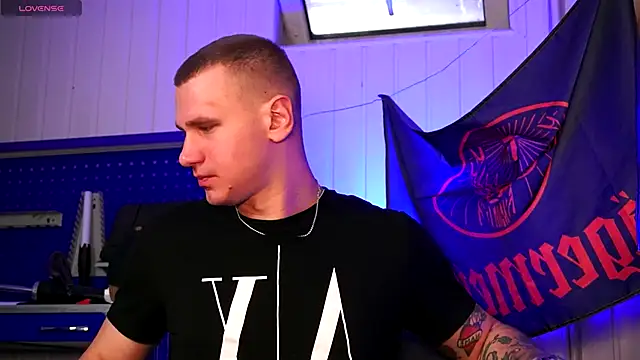 Snapshot of vance_rulez chatting on 11.05.25 vance rulez online show from 11.05.25