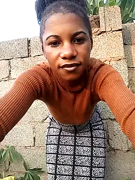 Snapshot of Yourlittlegirl19 chatting on 12.14.24 Yourlittlegirl19 online show from 12.14.24