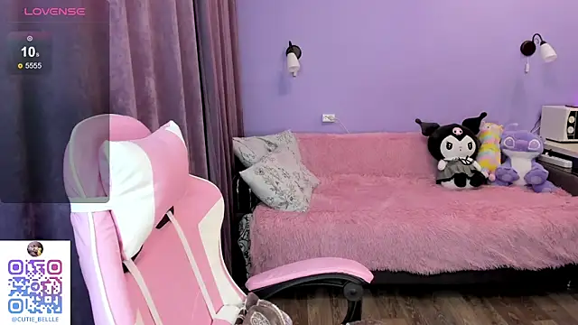 Snapshot of young_belle_ chatting on 03.17.25 young belle online show from 03.17.25