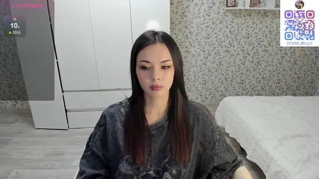 Snapshot of young_belle_ chatting on 10.06.25 young belle online show from 10.06.25