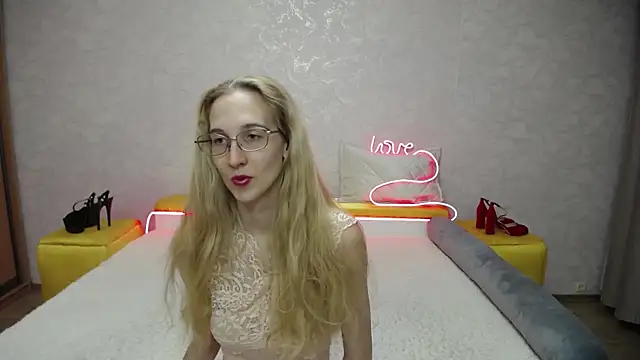 KlaryBrait online show from 11.21.25