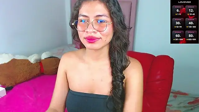 Snapshot of Cynthia_hazel chatting on 12.18.24 Cynthia hazel online show from 12.18.24