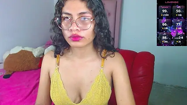 Snapshot of Cynthia_hazel chatting on 03.21.25 Cynthia hazel online show from 03.21.25