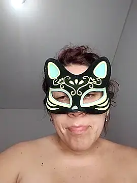 Snapshot of KatheFire chatting on 09.17.25 KatheFire online show from 09.17.25