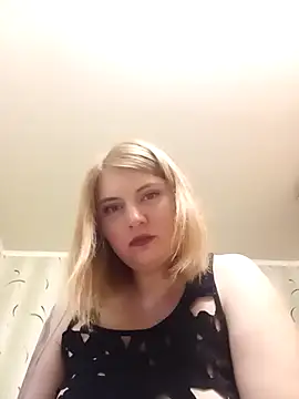 Snapshot of SckayilaGray chatting on 12.23.24 SckayilaGray online show from 12.23.24