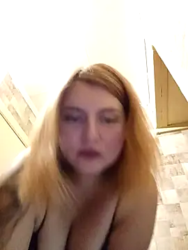 Snapshot of SckayilaGray chatting on 12.30.24 SckayilaGray online show from 12.30.24