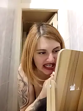 Snapshot of SckayilaGray chatting on 02.12.25 SckayilaGray online show from 02.12.25