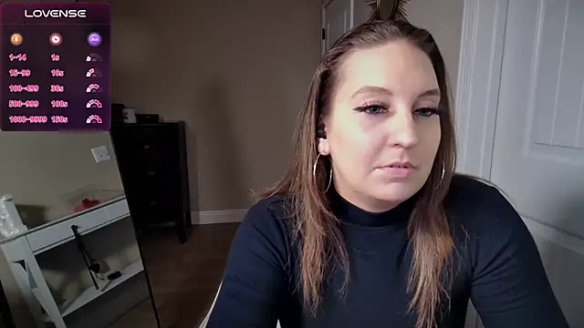 Snapshot of Brooklyn_Bee chatting on 12.20.24 Brooklyn Bee online show from 12.20.24