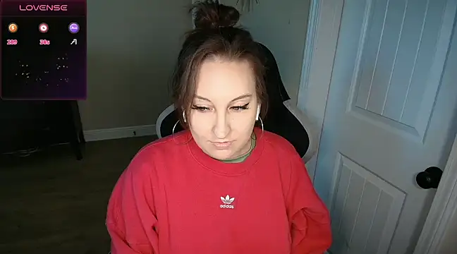 Snapshot of Brooklyn_Bee chatting on 03.20.25 Brooklyn Bee online show from 03.20.25