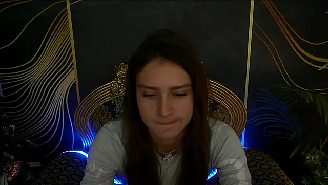 Snapshot of ValeryRoyale chatting on 01.08.25 ValeryRoyale online show from 01.08.25