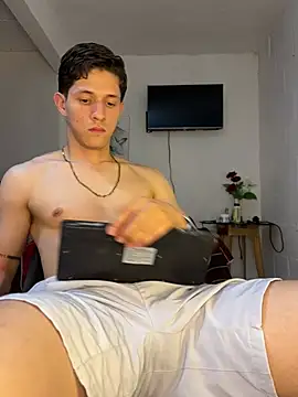 Snapshot of Bodyxx23 chatting on 07.18.26 Bodyxx23 online show from 07.18.26