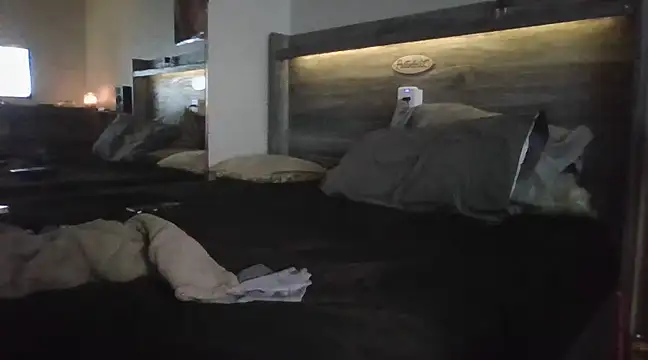 Snapshot of Edward_LongCock chatting on 01.15.25 Edward LongCock online show from 01.15.25