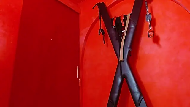 Ambar Roux  online show from 03.12.25