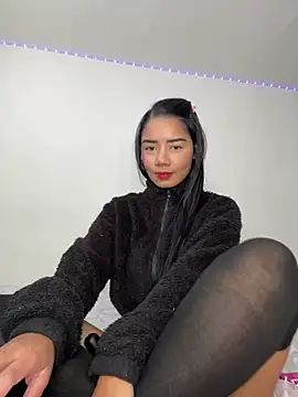 Snapshot of _Luana chatting on 01.15.25 Luana online show from 01.15.25