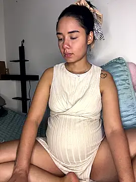 Snapshot of _Luana chatting on 01.17.26 Luana online show from 01.17.26