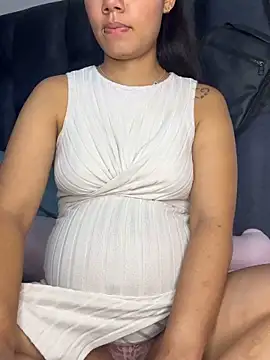 Snapshot of _Luana chatting on 02.06.26 Luana online show from 02.06.26