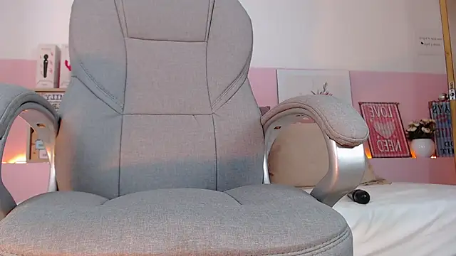 Snapshot of violeta_leon chatting on 02.06.25 violeta leon online show from 02.06.25