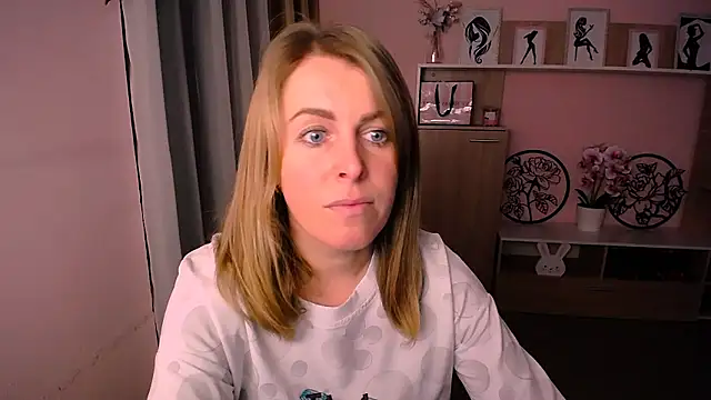 Hot Milady online show from 01.08.25