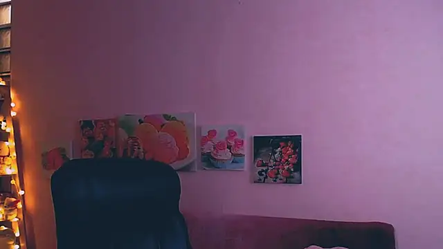 Hot Milady online show from 01.27.25