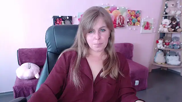 Snapshot of Hot_Milady chatting on 05.05.26 Hot Milady online show from 05.05.26