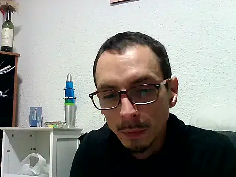 Snapshot of BaalPas chatting on 12.21.25 BaalPas online show from 12.21.25