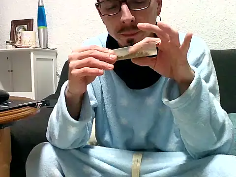 Snapshot of BaalPas chatting on 01.09.26 BaalPas online show from 01.09.26