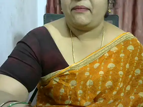 Snapshot of Naughty_Nityaa chatting on 01.15.25 Naughty Nityaa online show from 01.15.25