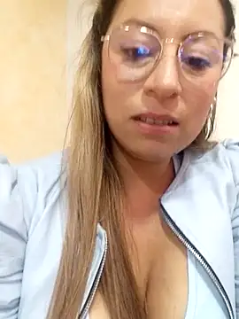 Snapshot of Katalina_S3xy chatting on 01.25.25 Katalina S3xy online show from 01.25.25