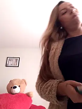 Snapshot of Katalina_S3xy chatting on 02.17.25 Katalina S3xy online show from 02.17.25