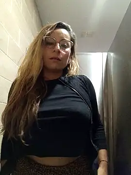 Snapshot of Katalina_S3xy chatting on 02.19.25 Katalina S3xy online show from 02.19.25