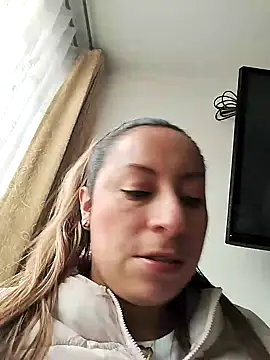 Snapshot of Katalina_S3xy chatting on 03.12.25 Katalina S3xy online show from 03.12.25