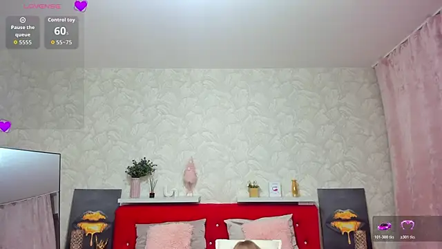 KattyPeachX online show from 11.08.25