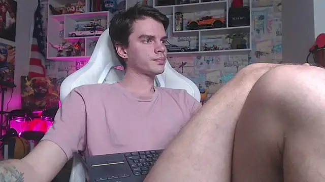 Snapshot of Mike_Burn chatting on 03.04.25 Mike Burn online show from 03.04.25