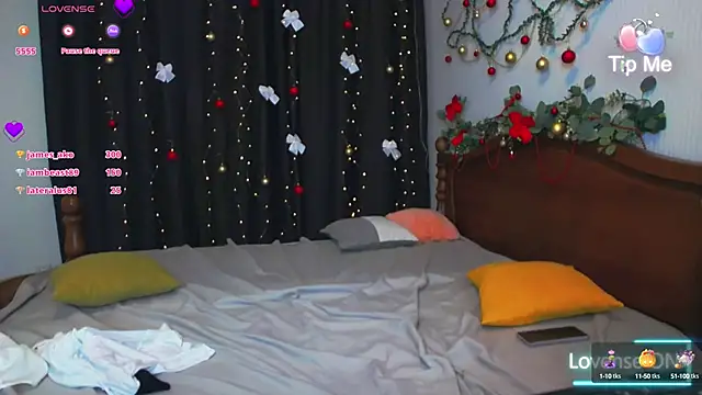Lillianhot68 online show from 12.26.24