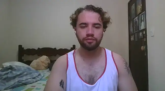 Snapshot of TomAlex chatting on 02.09.25 TomAlex online show from 02.09.25