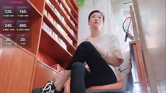Snapshot of QianF-666 chatting on 08.03.26 QianF-666 online show from 08.03.26