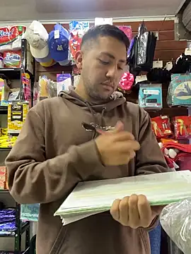 JuanZapata33 online show from 11.18.25