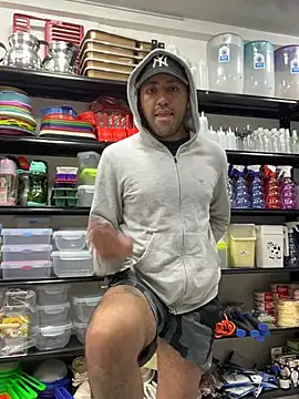 Snapshot of JuanZapata33 chatting on 02.07.26 JuanZapata33 online show from 02.07.26