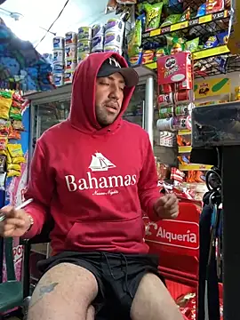 Snapshot of JuanZapata33 chatting on 03.02.26 JuanZapata33 online show from 03.02.26