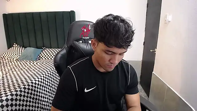 man dur07 online show from 10.24.25