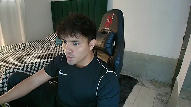 Snapshot of man_dur07 chatting on 06.03.26 man dur07 online show from 06.03.26