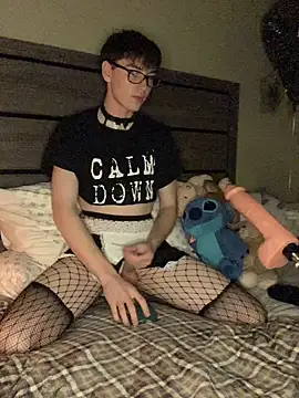 YourFavTwinkie online show from 01.05.25