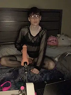 YourFavTwinkie online show from 01.25.25