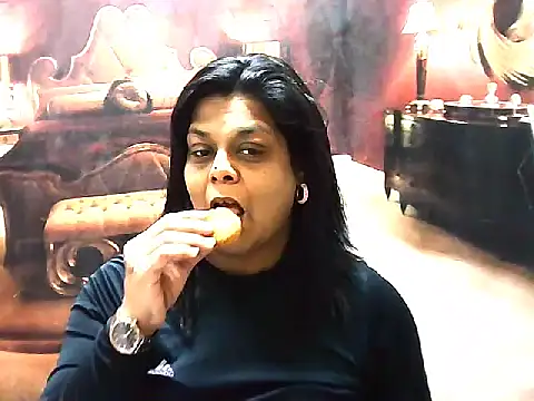 Snapshot of indianCherryPie chatting on 05.06.26 indianCherryPie online show from 05.06.26