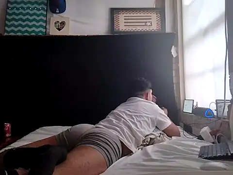 Snapshot of christphor chatting on 12.17.24 christphor online show from 12.17.24