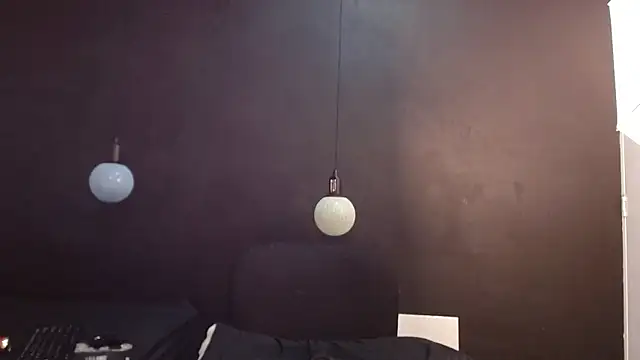 Snapshot of brendamaz chatting on 02.02.25 brendamaz online show from 02.02.25